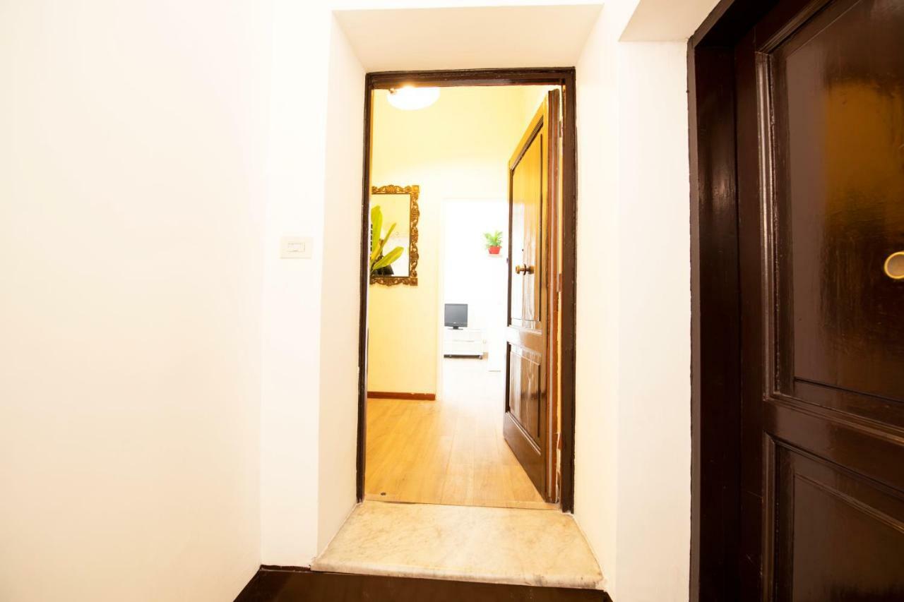 Tiberim Apartment Trastevere 10 Luaran gambar